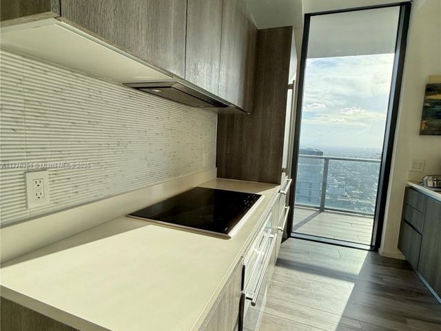 Apartment for sale  Unit #5209 - photo 6852251