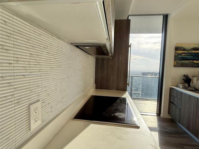 Apartment for sale  Unit #5209 - photo 6852252