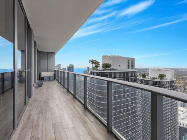 Apartment for sale  Unit #5209 - photo 6852256