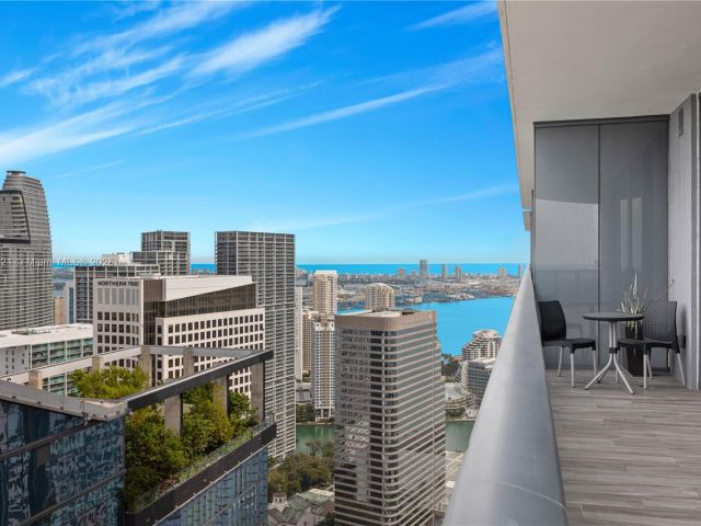 Apartment for sale  Unit #5209 - photo 6852257