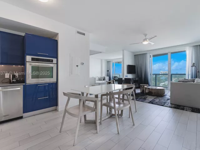 2-bedroom condo for sale in Fort Lauderdale - 3101 Bayshore Dr 1504 - MondialRealty