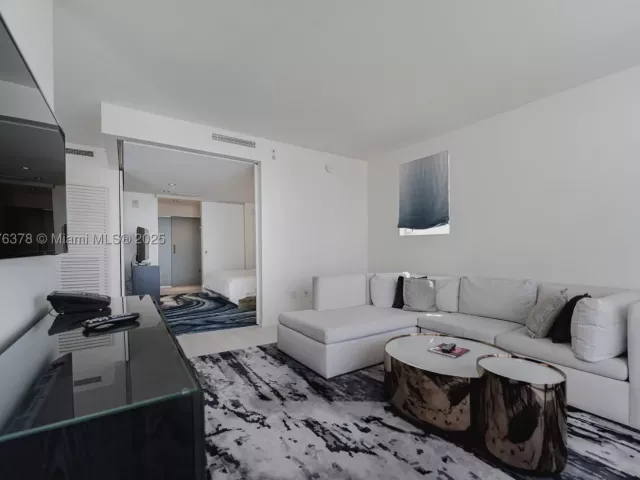 2-bedroom condo for sale in Fort Lauderdale - 3101 Bayshore Dr 1504 - MondialRealty