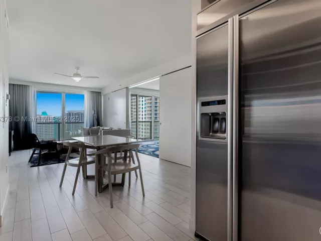 2-bedroom condo for sale in Fort Lauderdale - 3101 Bayshore Dr 1504 - MondialRealty