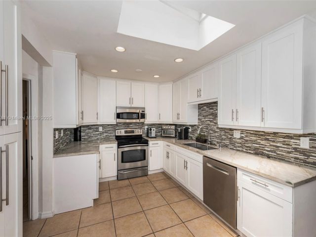 Home for sale at 250 Greenwood Drive - photo 5896227