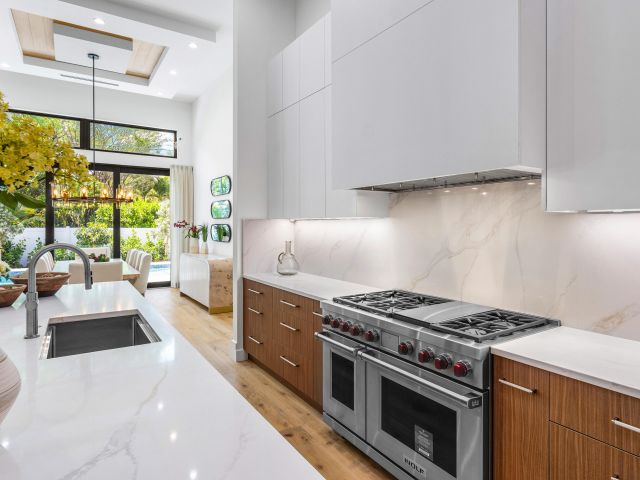 Home for sale at 1012 NW 5th Avenue - photo 6505739