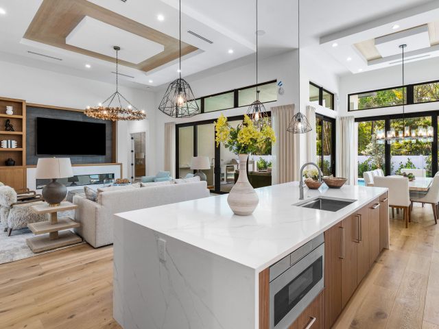 Home for sale at 1012 NW 5th Avenue - photo 6505740