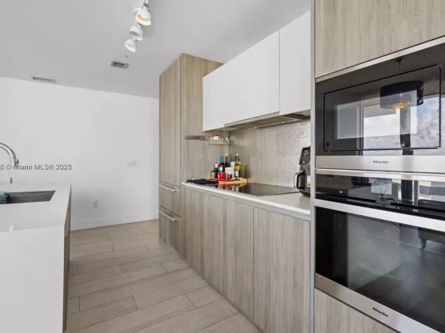 Apartment for sale  Unit #901 - photo 6624009