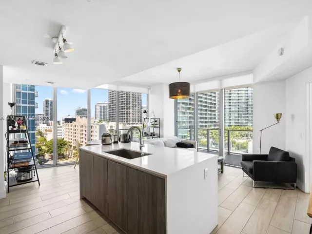 Apartment for sale  Unit #901 - photo 6624017