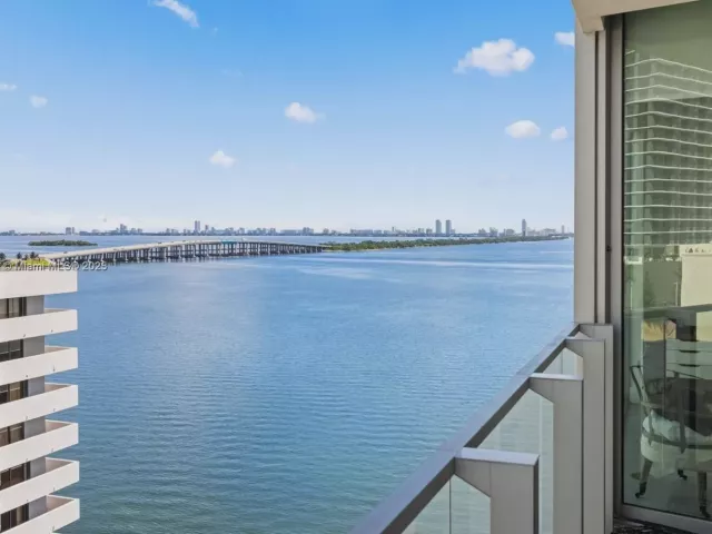 Apartment for sale  Unit #901 - photo 6624019