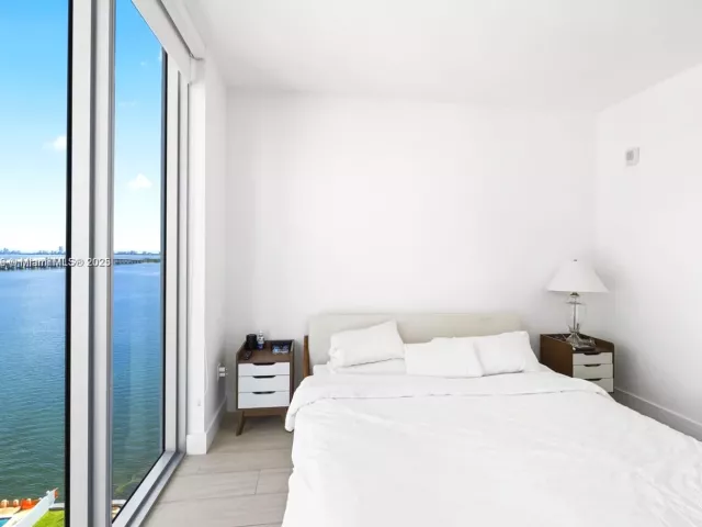 Apartment for sale  Unit #901 - photo 6624003