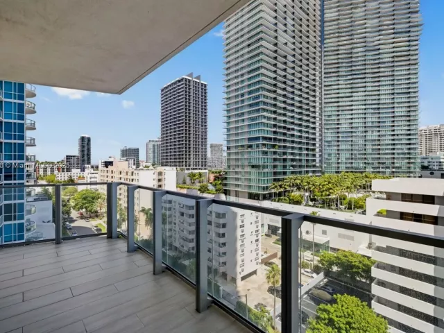 Apartment for sale  Unit #901 - photo 6624005