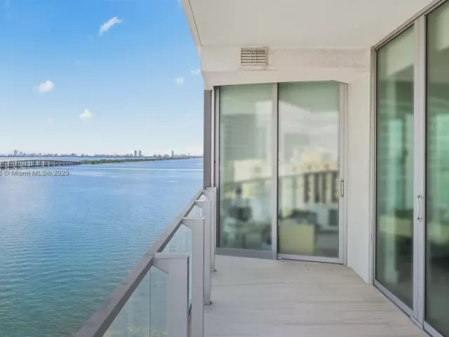 Apartment for sale  Unit #901 - photo 6624006