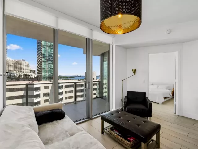 Apartment for sale  Unit #901 - photo 6624007