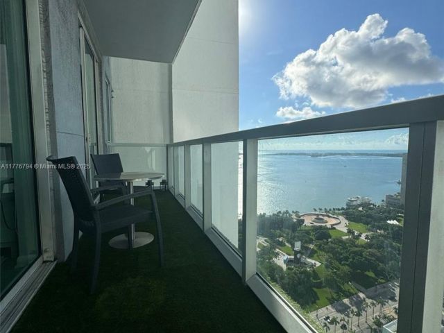 Apartment for rent  Unit #3905 - photo 5923993