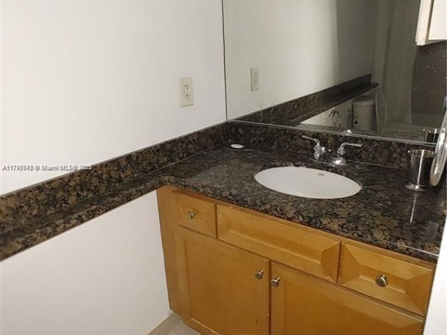 Apartment for rent  Unit #16Y - photo 5902894