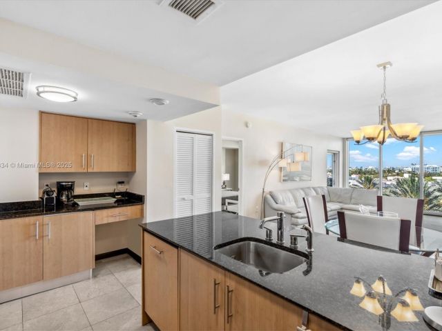 Apartment for rent  Unit #529 - photo 5910570