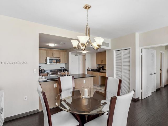 Apartment for rent  Unit #529 - photo 5910575