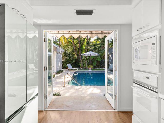 Home for sale at 5251 La Gorce Dr - photo 5873217