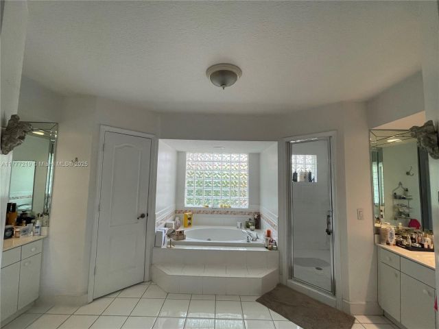 Home for sale at 12421 SW 76th St - photo 6002970