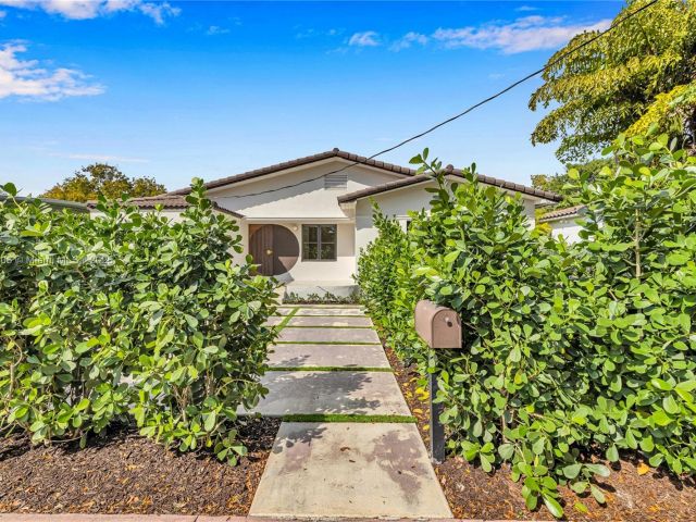 Home for sale at 1323 Cleveland Rd - photo 7516772