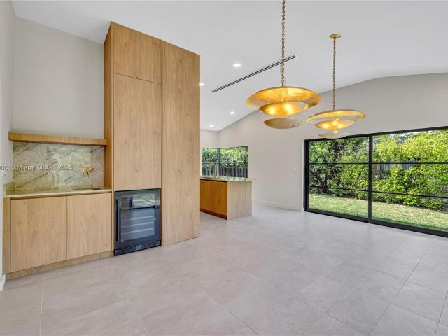 Home for sale at 1323 Cleveland Rd - photo 7516786