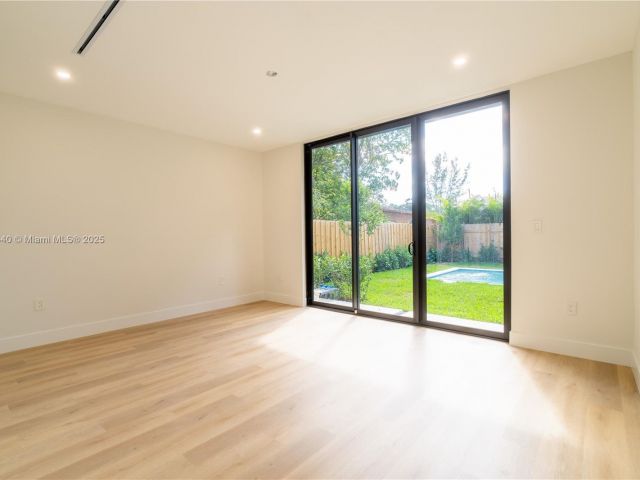 Home for sale at 412 NW 47th St - photo 6071826