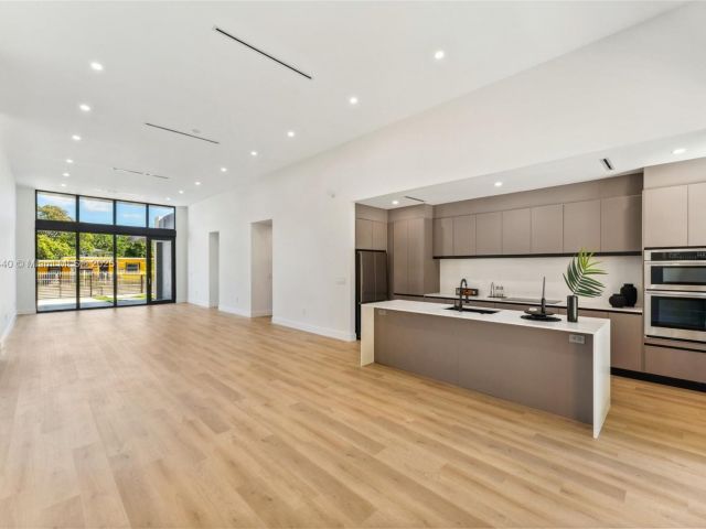 Home for sale at 412 NW 47th St - photo 6071829