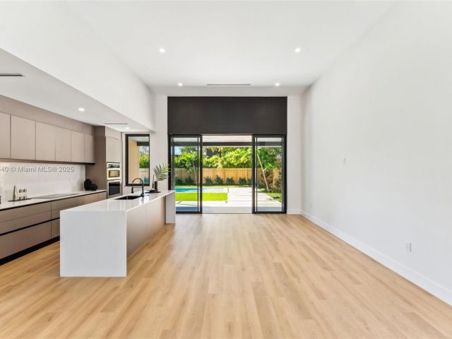 Home for sale at 412 NW 47th St - photo 6071833