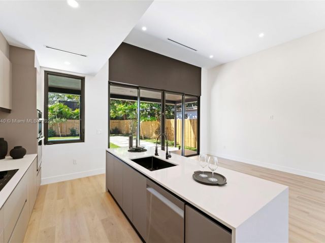 Home for sale at 412 NW 47th St - photo 6071834