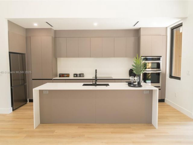 Home for sale at 412 NW 47th St - photo 6071835