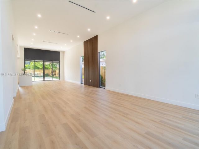 Home for sale at 412 NW 47th St - photo 6071839