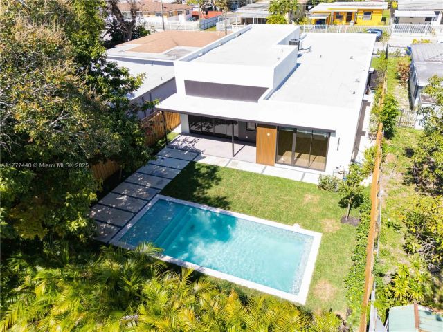 Home for sale at 412 NW 47th St - photo 6071841