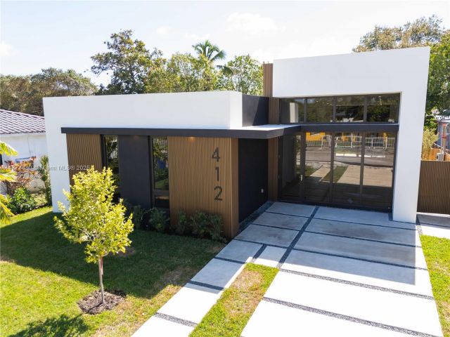 Home for sale at 412 NW 47th St - photo 6071842