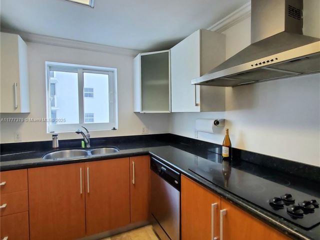 Apartment for sale  Unit #2705 - photo 5916514