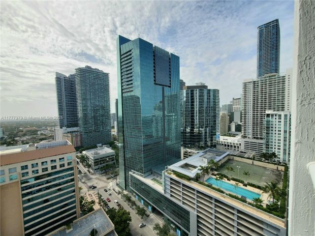 Apartment for sale  Unit #2705 - photo 5916518