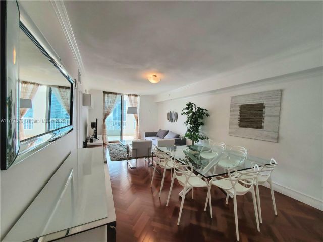 Apartment for sale  Unit #2705 - photo 5916524