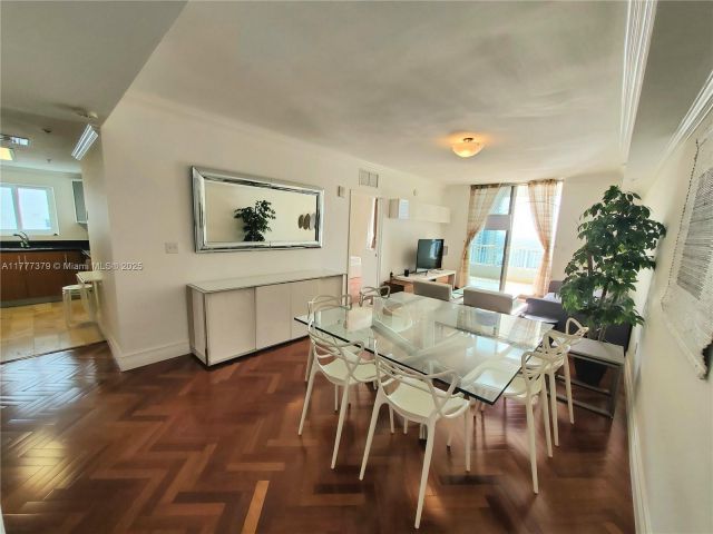 Apartment for sale  Unit #2705 - photo 5916533