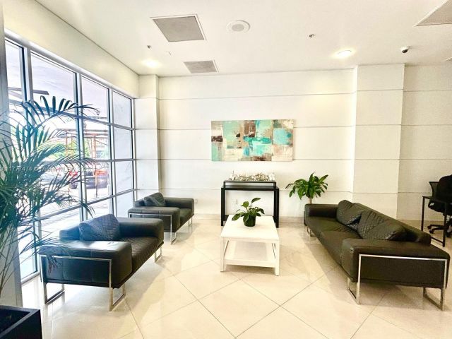 Apartment for sale  Unit #1015 - photo 5926390