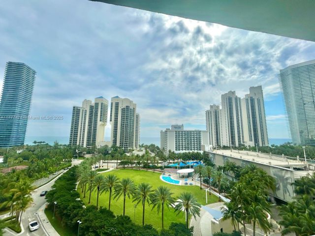 Apartment for sale  Unit #1015 - photo 5926396