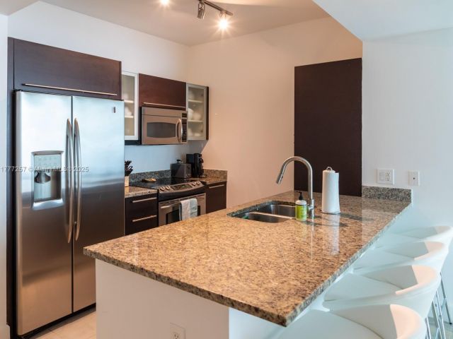 Apartment for rent  Unit #1504 - photo 5917511