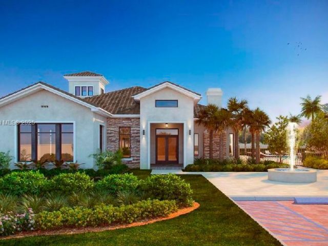 Home for sale at 5725 W Ashwood - photo 5876228