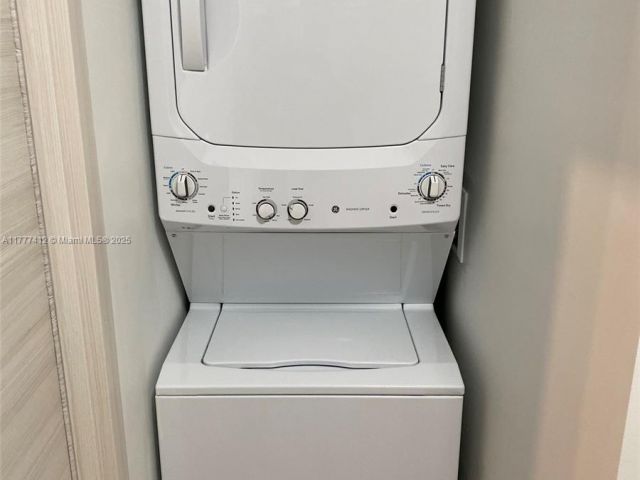 Apartment for sale  Unit #5410 - photo 5917196