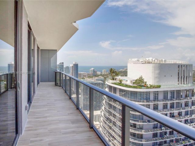 Apartment for sale  Unit #5410 - photo 5917207