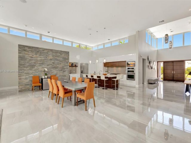 Home for sale at 907 Diplomat Pkwy - photo 5873621