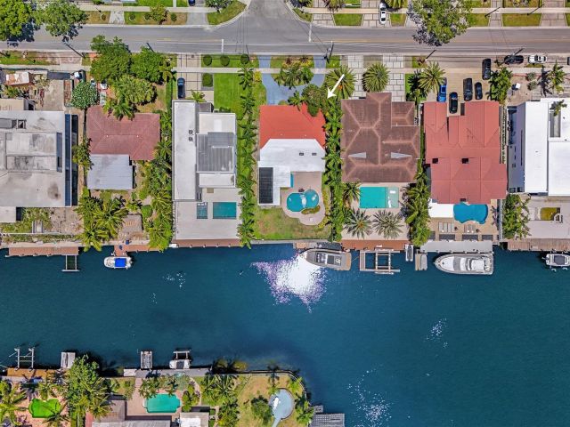 Home for sale at 12900 N Bayshore Dr - photo 5936234