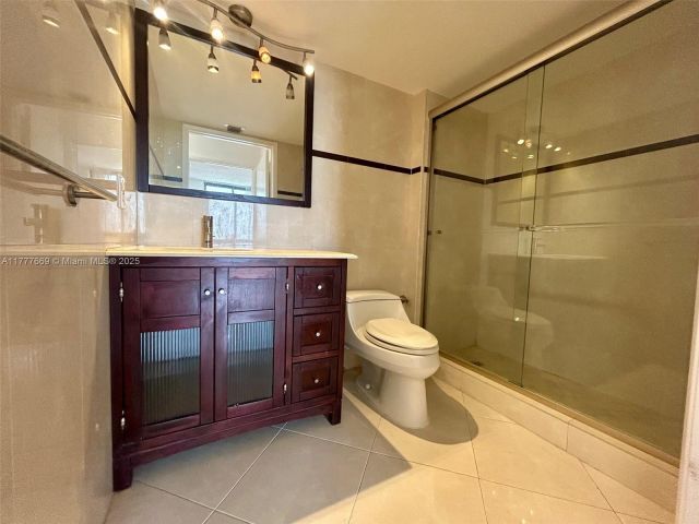 Apartment for sale  Unit #1607 - photo 5906312