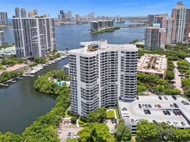 Apartment for sale  Unit #1607 - photo 5906320