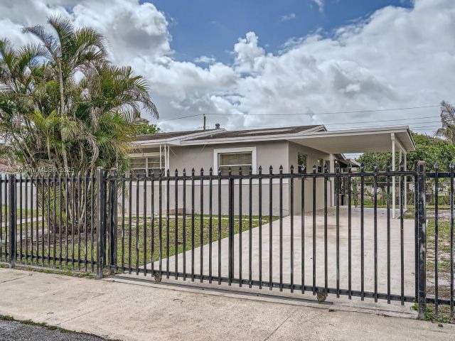 Home for sale at 2440 NW 208th St - photo 6154415