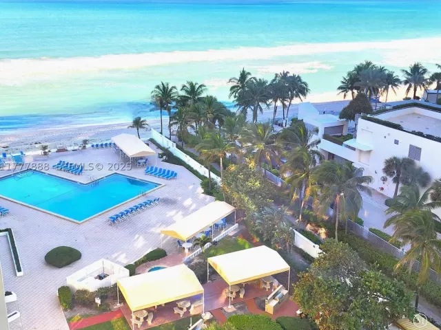 1-bedroom condo for rent in Hollywood - 3505 S Ocean Dr 1011 - MondialRealty