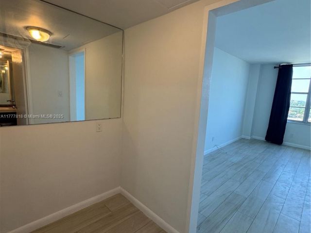 Apartment for rent  Unit #1206 - photo 5906727